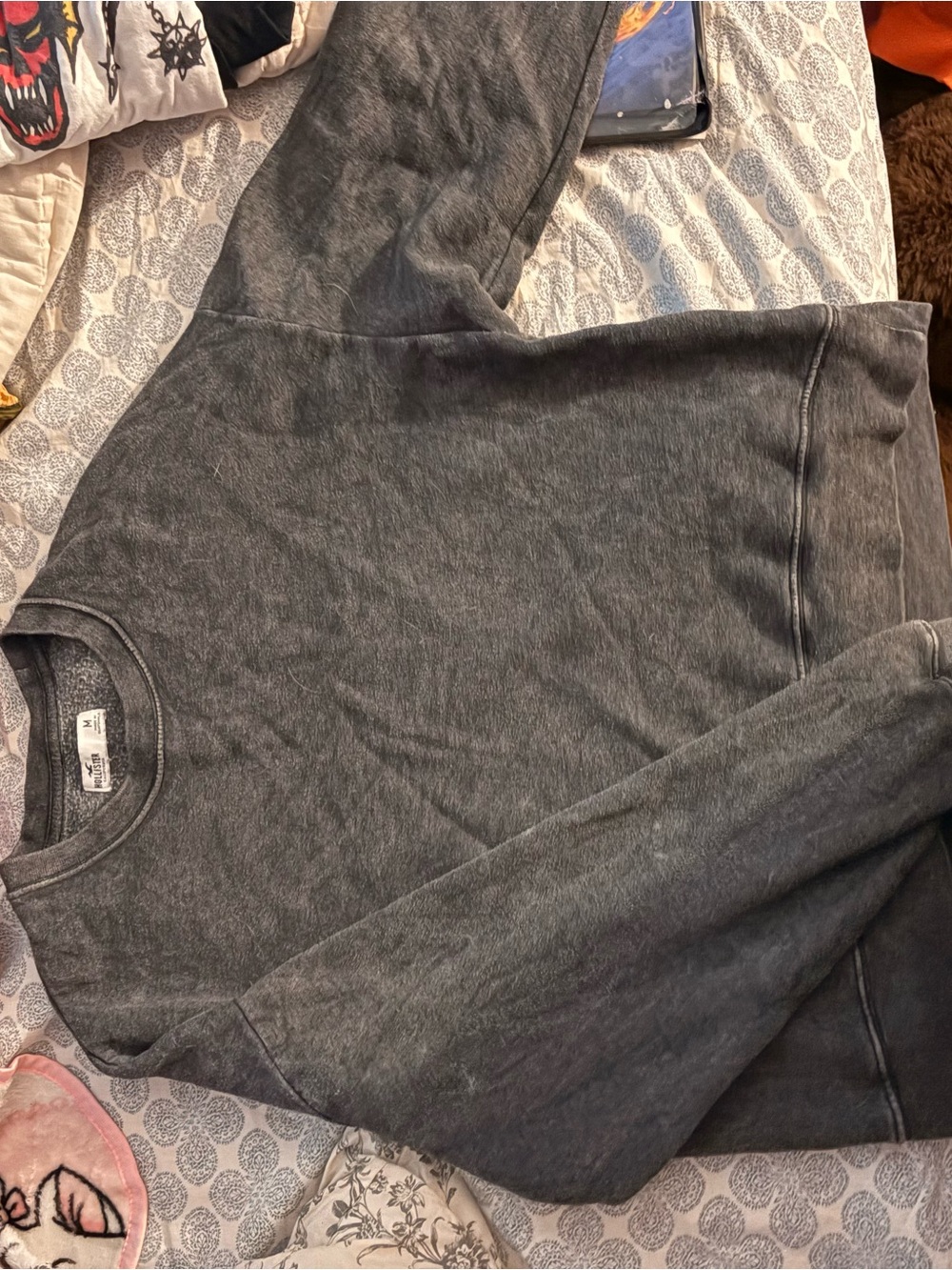 Hollister Women's Crewneck Sweatshirt - Charcoal Gray